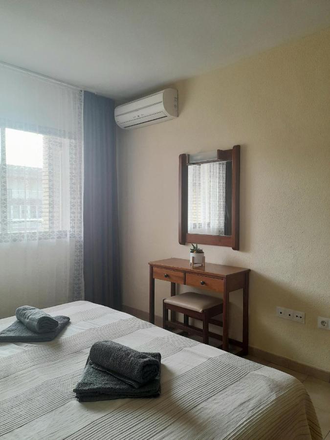 Nice Apartment In Hotel Ronda 4 First Beach Line Fuengirola Εξωτερικό φωτογραφία